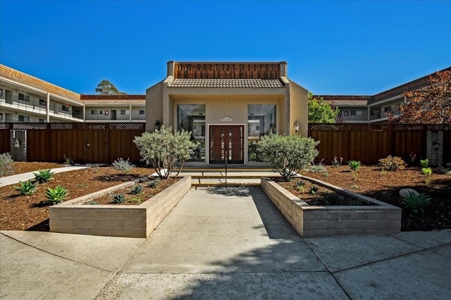 Building Photo - 870 Park