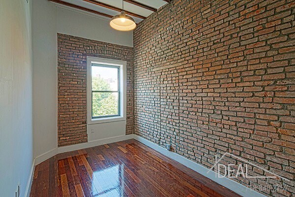 Building Photo - 756 Greene Ave