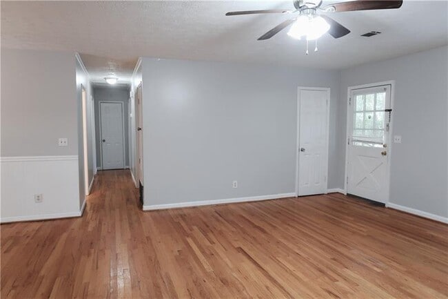 Building Photo - 2894 Sawgrass Trail SW