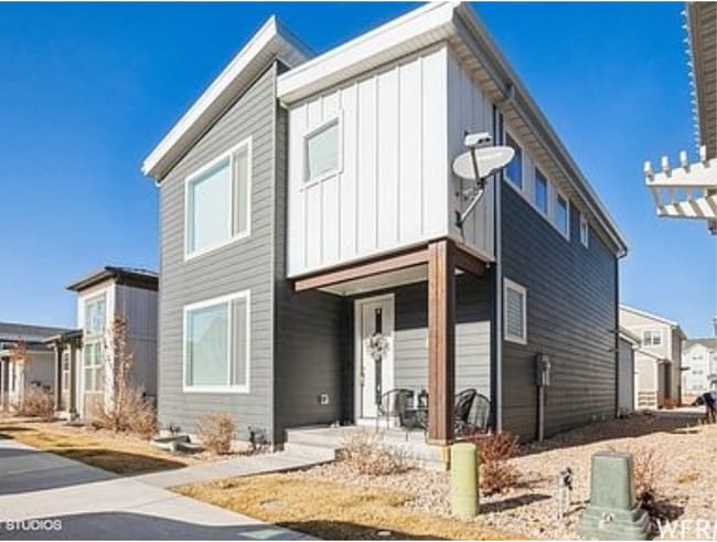 Foto del edificio - 1046 W Albion Meadow Way