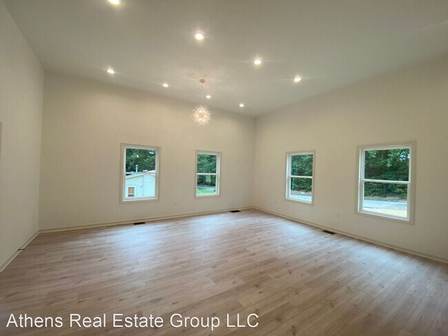 Foto del edificio - 5 br, 5.5 bath House - 388 Fourth Street