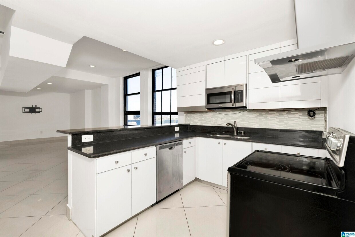 Foto principal - 2201 1st Ave N