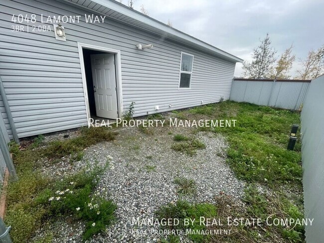 Building Photo - 4048 Lamont Way