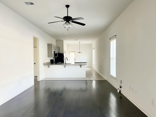 Foto del edificio - 954 Deer Pass Dr