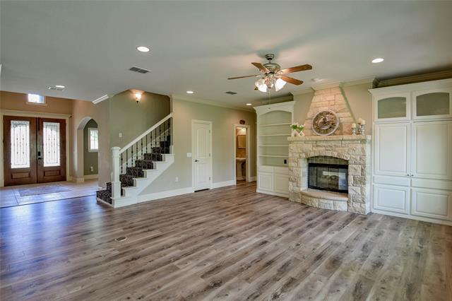 Foto del edificio - 10203 Ravenswood Rd