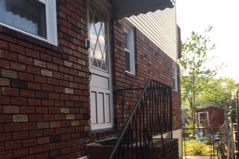 Side Entrance - 269 Hurlbert St