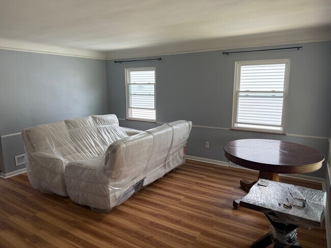 Foto del edificio - 8414 Renwood Dr