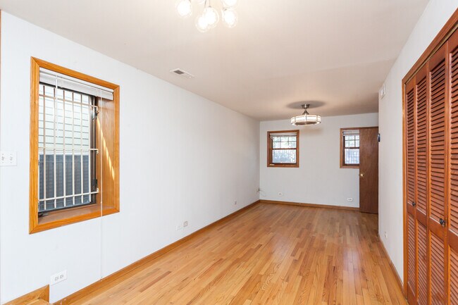 Building Photo - 1643 N Sedgwick St