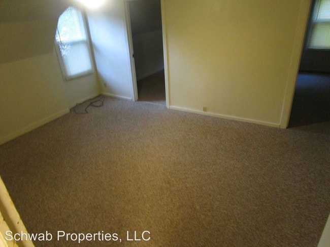 Building Photo - 1136 High Ave