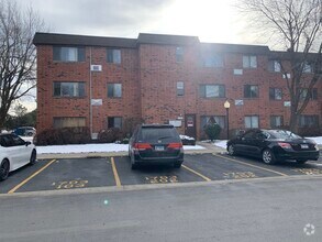 Building Photo - 1705 W Victoria Dr