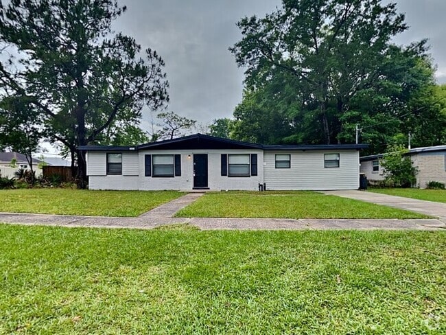 Building Photo - 7593 Sharbeth Dr S