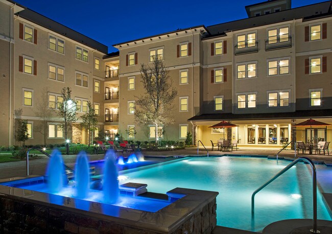 Mcdermott Crossing 55 Community Apartments Plano Tx Sparkling Pool At Mcdermott Crossing Luxury Apartments In Plano Texas 55