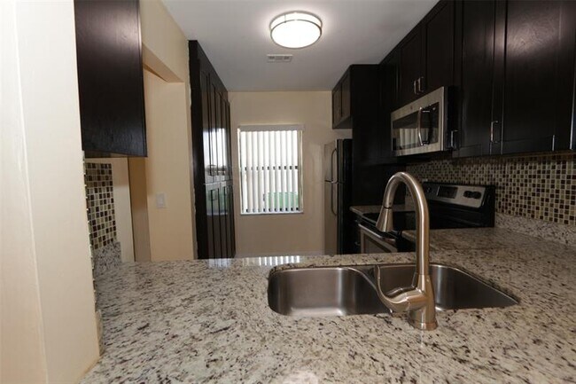 Foto del edificio - 2987 NW 110th Ave