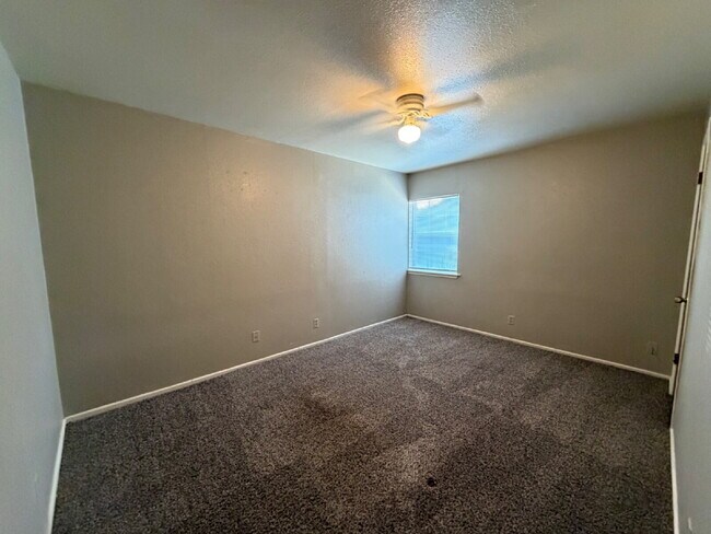 Foto del edificio - Duplex Located In Central Lubbock Minutes From Tech Campus!