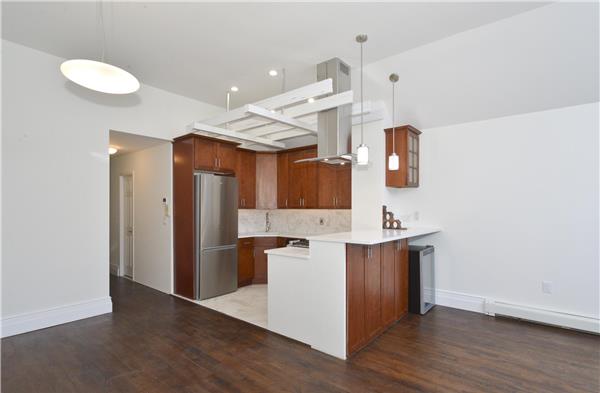 Building Photo - 3214 23rd St