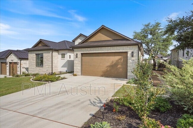Building Photo - 4228 Tamerind Dr
