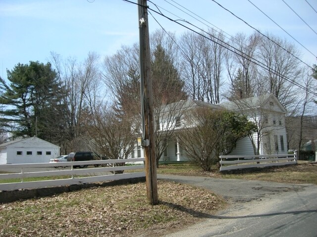 Building Photo - 267 Rockwell St