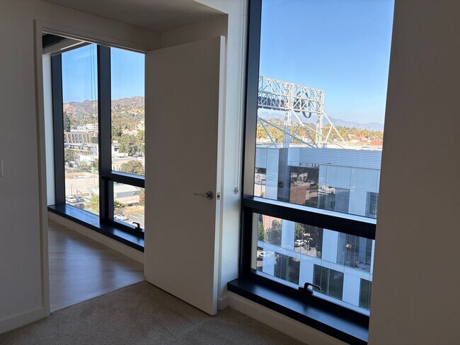 Interior Photo - Sky Hollywood