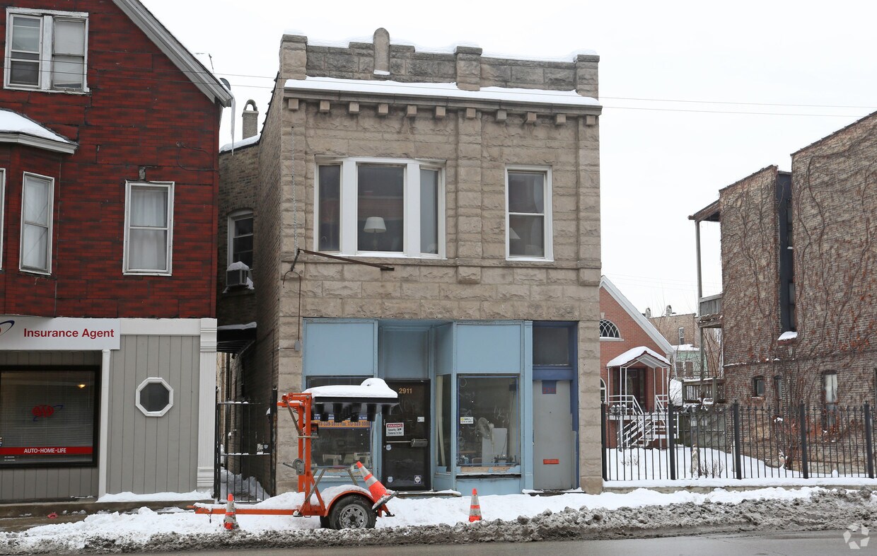 Foto del edificio - 2911 W Belmont Ave