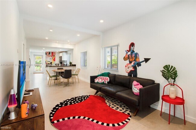 Foto del edificio - 2 br, 2 bath House - 3030 NW 1st Ave