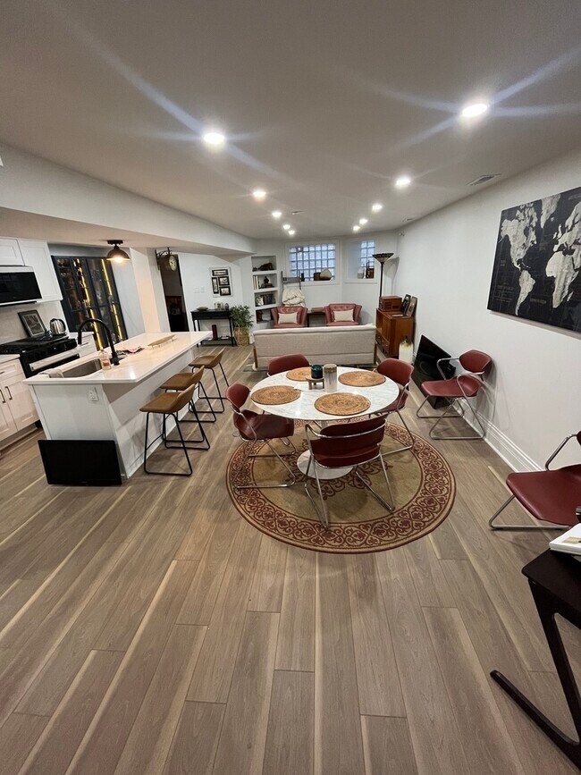 Foto del edificio - 6617 S Minerva Ave