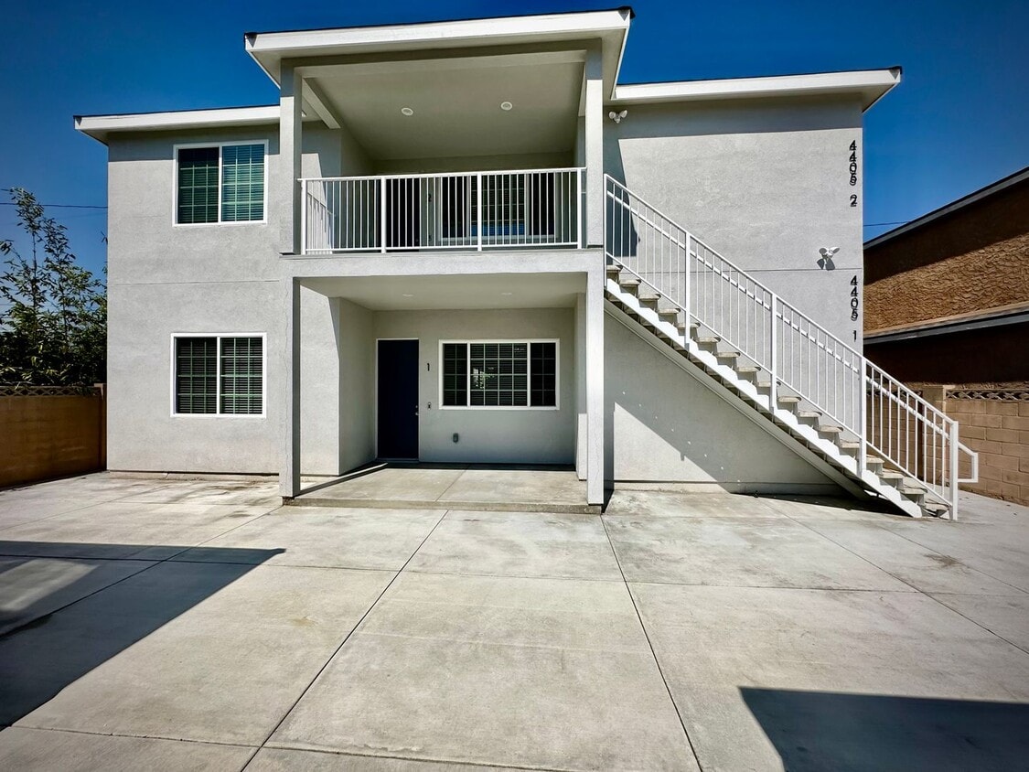 4403 Hungerford St Unit 1, Lakewood, CA 90712 Room for Rent in