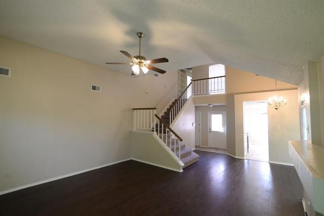 Building Photo - 1152 Calvert Dr