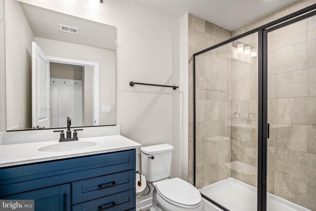 Foto del edificio - 6232 Folly Ln