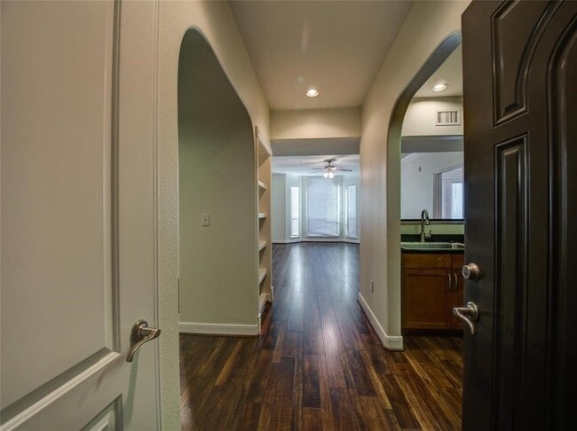 Building Photo - 2299 Lone Star Dr