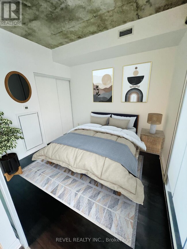 Building Photo - 478 King St W