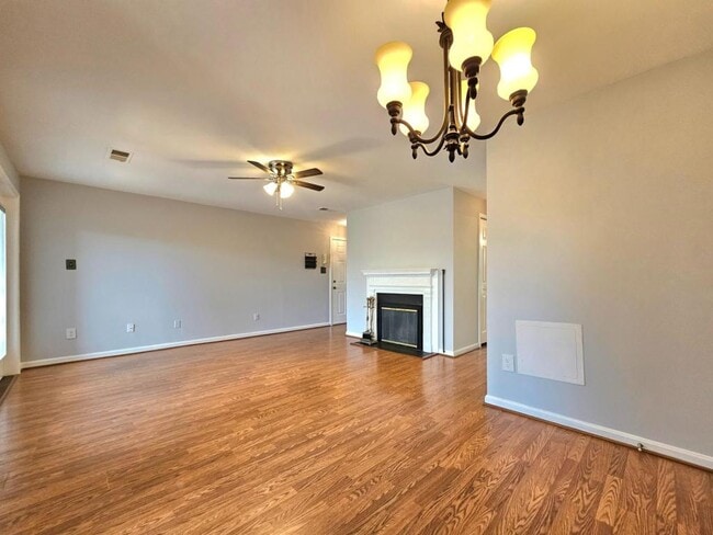 Foto del edificio - 516 N West St