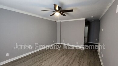 Building Photo - 320 N Key St