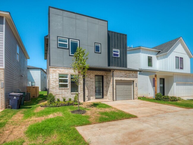 Foto del edificio - Beautiful New Construction Home in Edmond/...