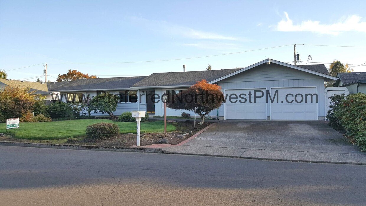 Primary Photo - Beautiful 4 bedroom house off River Road!