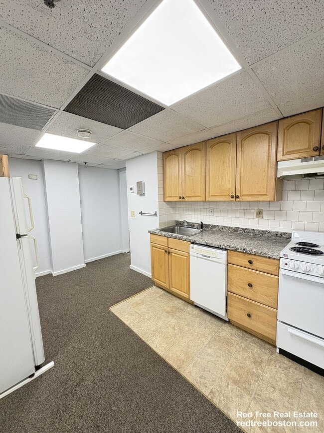 Photo - 475 Commonwealth Ave Apartment