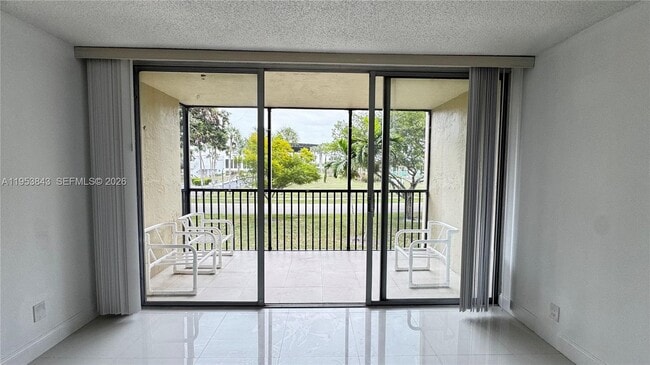 Foto del edificio - 3801 Environ Blvd