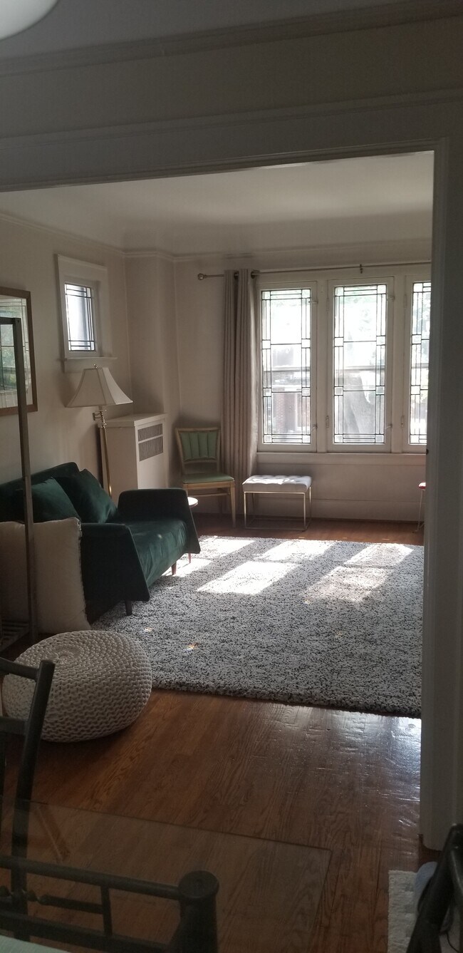 Living Room - 1084 Beaconsfield Ave