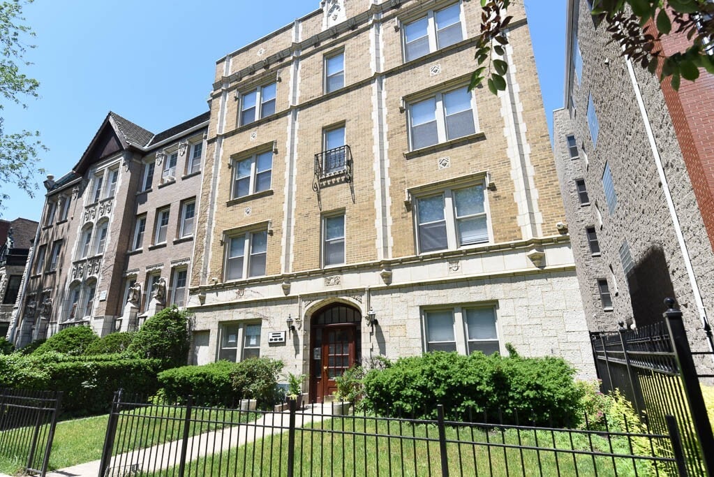 Primary Photo - 640 W Wrightwood Ave