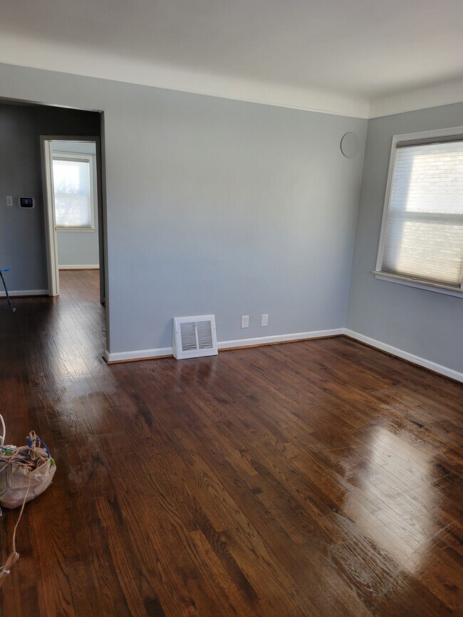 Building Photo - 3711 Hunter Ave