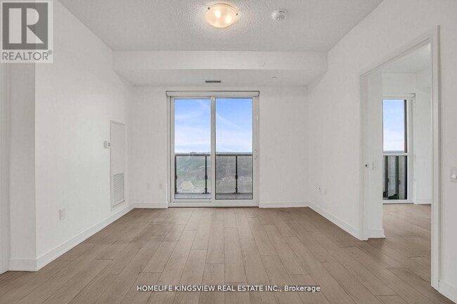 Building Photo - 8 Nahani Way