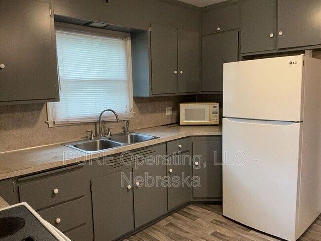 Foto del edificio - 5236 Ames Ave