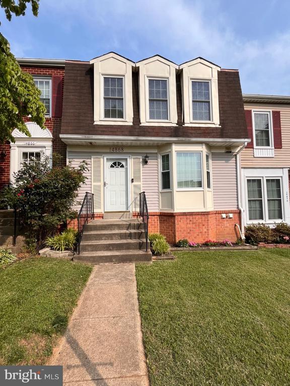 Foto principal - 14868 Swallow Ct