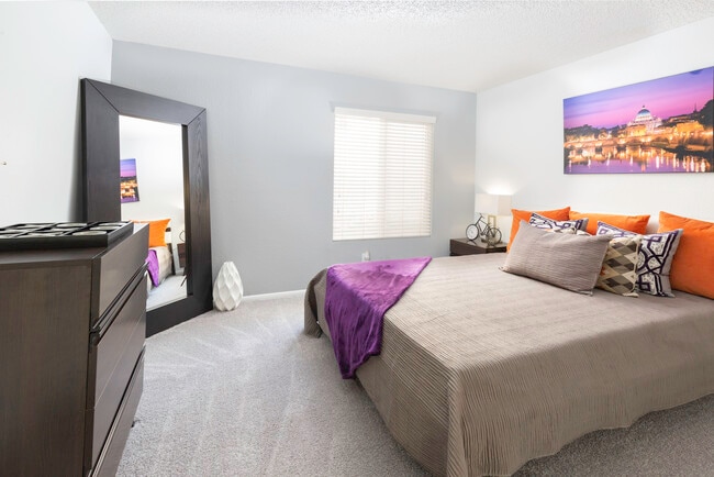 Building Photo - Avia 266