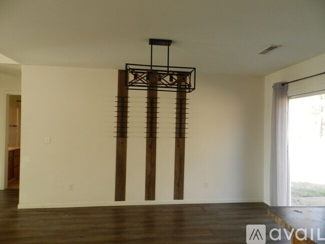 Foto del edificio - Available March 20th!!!