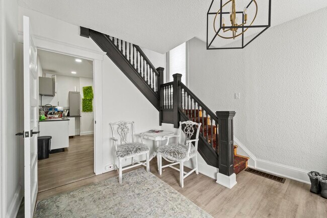 Photo du bâtiment - 560 Chatham St W