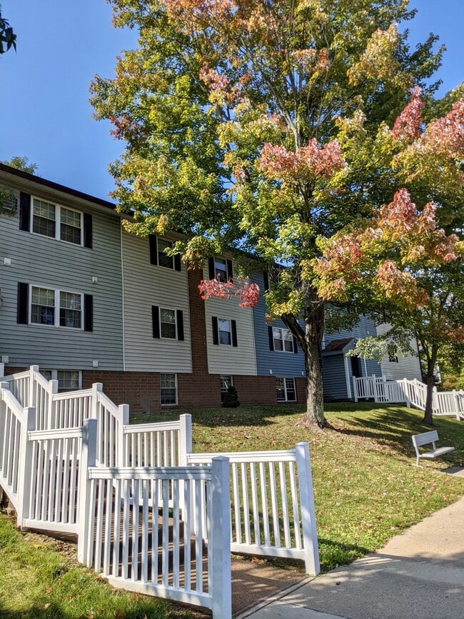 Building Photo - Heights Manor Apartments