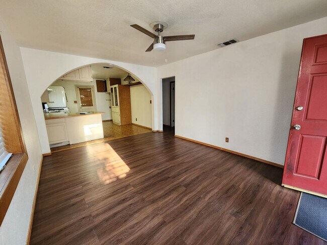 Building Photo - 6 Month Lease Option - 1530 49th Street - ...