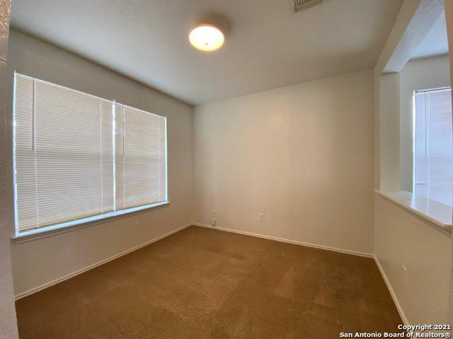 Foto del edificio - 10 Adobe Grove