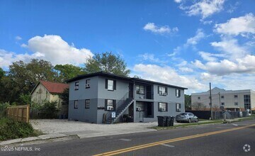 Building Photo - 2719 Fairfax St