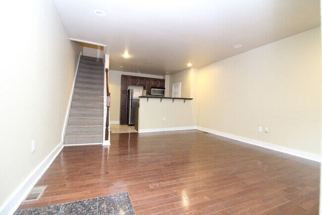 Building Photo - 408 Sigel St